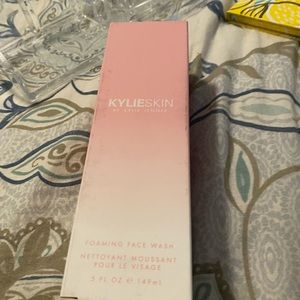 kylie skin foaming face wash